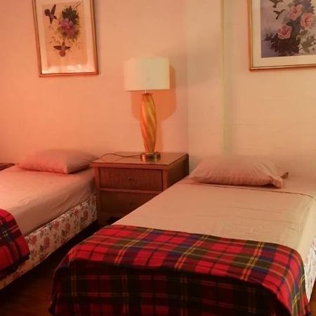 Carnetta'S House Hotell Maraval Eksteriør bilde