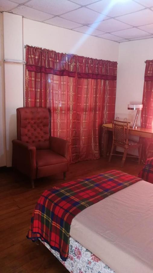 Carnetta'S House Hotell Maraval Eksteriør bilde
